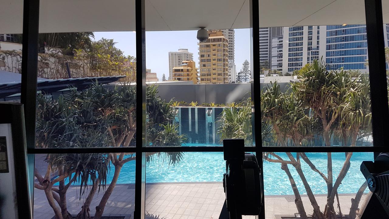 Circle Surfers Paradise Holidays エクステリア 写真