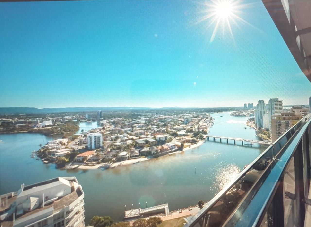 Circle Surfers Paradise Holidays エクステリア 写真