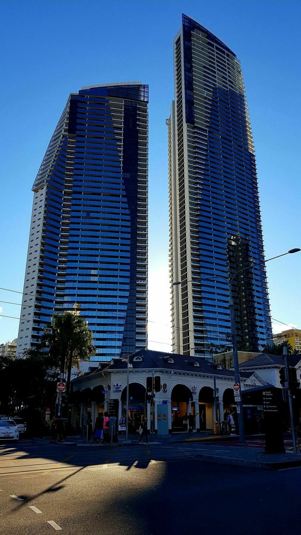 Circle Surfers Paradise Holidays エクステリア 写真